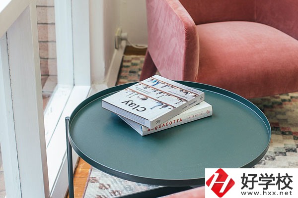 懷化啟航衛(wèi)生學校護理專業(yè)好不好？學費貴嗎？