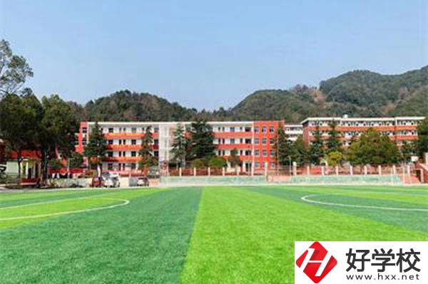 岳陽(yáng)市理工職業(yè)技術(shù)學(xué)校的特色專(zhuān)業(yè)有哪些？