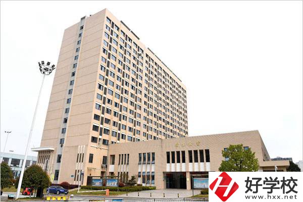 長沙財經(jīng)學(xué)校學(xué)生的就業(yè)率高嗎？