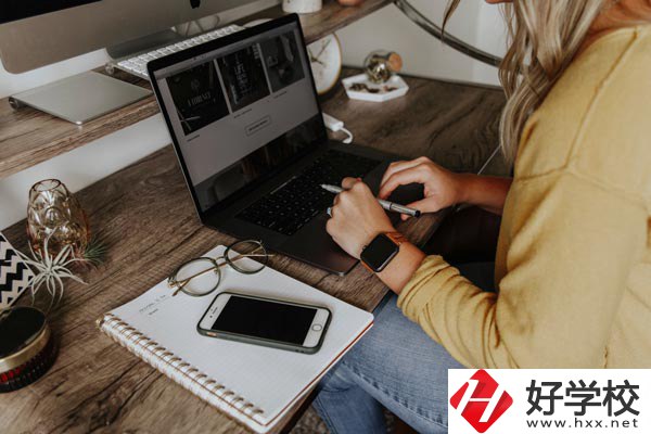計(jì)算機(jī)平面設(shè)計(jì)專(zhuān)業(yè)去哪學(xué)？看看湖南這幾所中職學(xué)校
