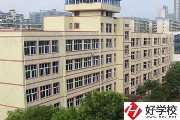 在郴州讀中專一年學(xué)費(fèi)要多少？