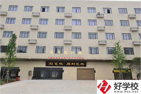 郴州市臨武縣中專學校有什么專業(yè)？畢業(yè)能做什么？