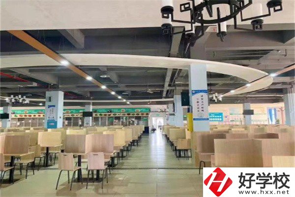 長(zhǎng)沙經(jīng)貿(mào)職業(yè)中專有哪些招生專業(yè)？有哪些辦學(xué)優(yōu)勢(shì)？