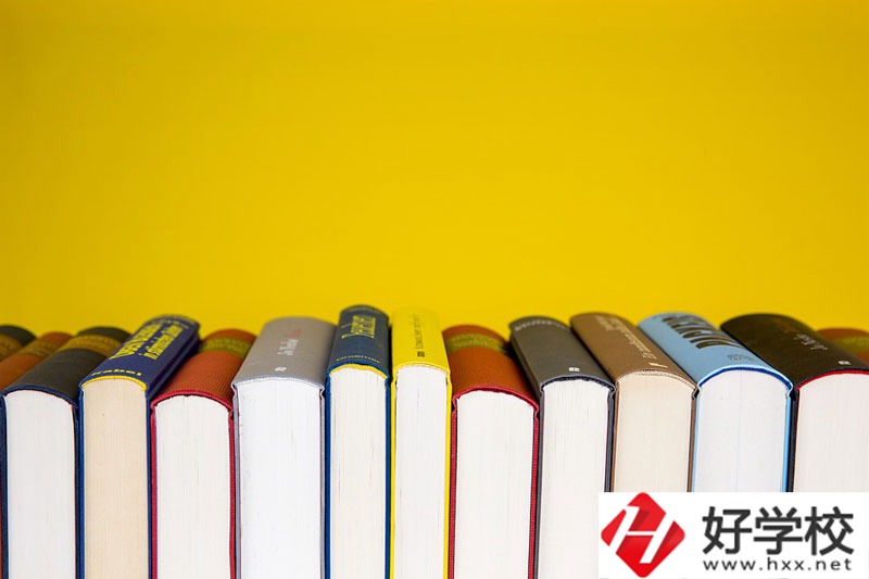 長(zhǎng)沙現(xiàn)代商貿(mào)職業(yè)中專在長(zhǎng)沙哪里？怎么樣？