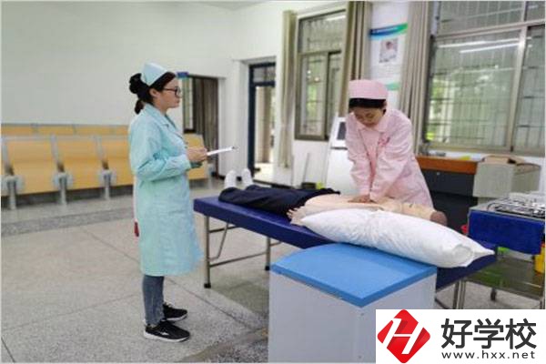 益陽市衛(wèi)生職業(yè)技術(shù)學校實訓室