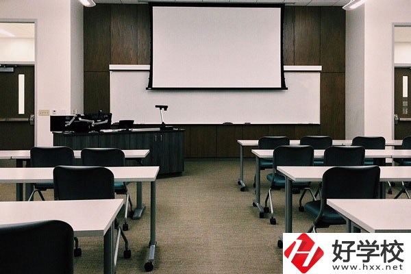 吉首大學(xué)師范學(xué)院怎么樣？環(huán)境好不好？
