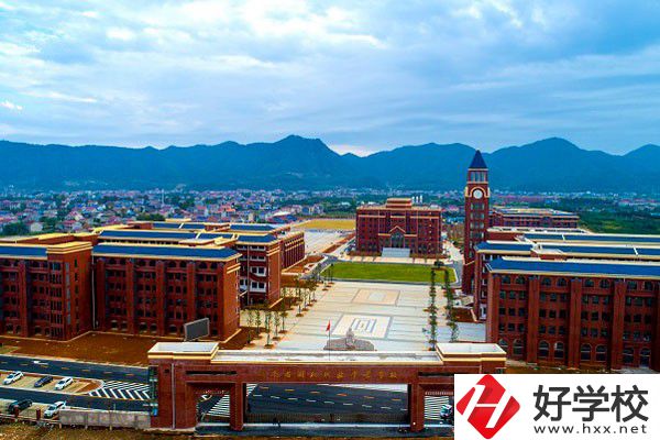 湖南省湘北職業(yè)中專學(xué)校的辦學(xué)規(guī)模怎么樣？