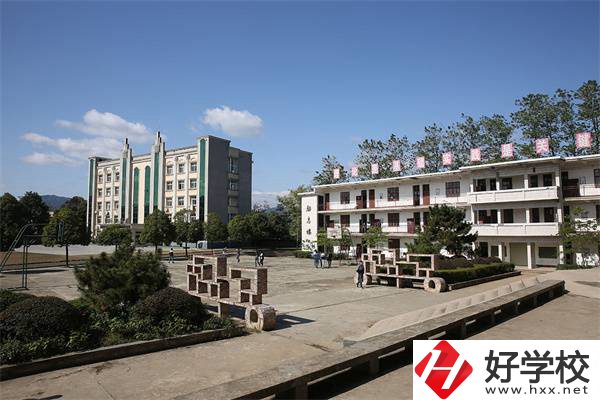 懷化溆浦有沒有中專學(xué)校？地址在哪？