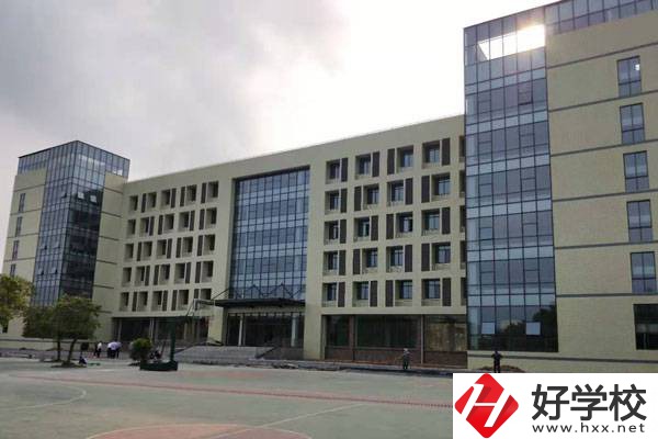 湖南省永州市工業(yè)貿(mào)易中等專(zhuān)業(yè)學(xué)校實(shí)訓(xùn)樓