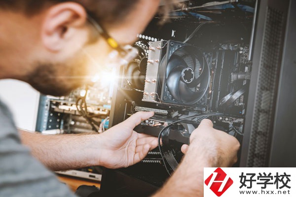 懷化市商貿(mào)經(jīng)濟(jì)管理學(xué)校有什么特色？專業(yè)有哪些？