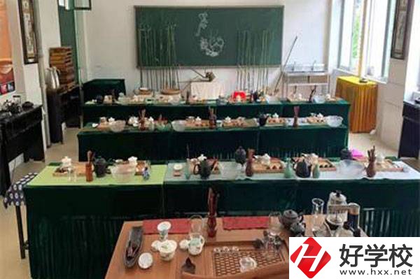 張家界的公辦中專學校有哪些？可以學什么專業(yè)？