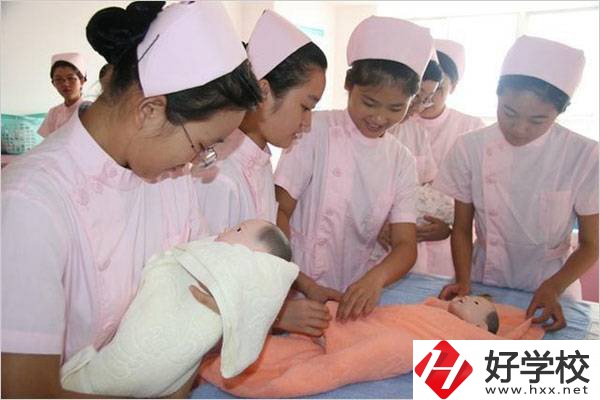 湖南衛(wèi)校最熱門的專業(yè)是哪個？優(yōu)缺點是什么？