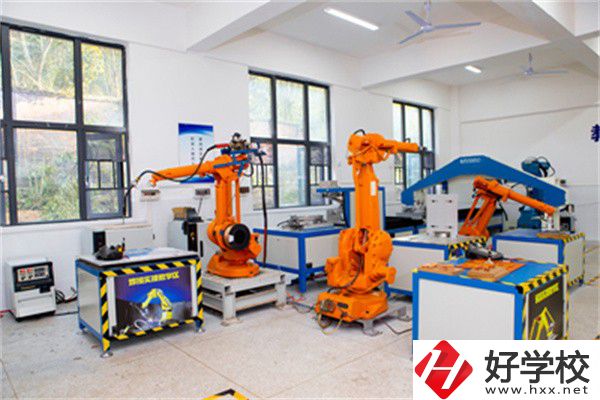邵陽市機電職業(yè)技術(shù)學校有哪些助學政策？