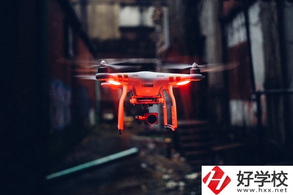 長(zhǎng)沙航天學(xué)校飛行器制造專(zhuān)業(yè)值得選擇嗎？