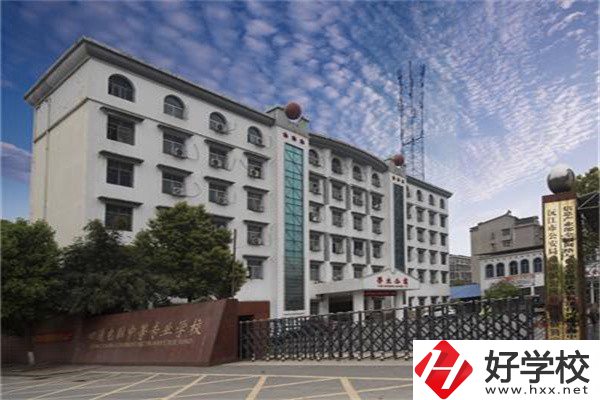 益陽有哪些計算機職校？專業(yè)就業(yè)前景怎么樣？