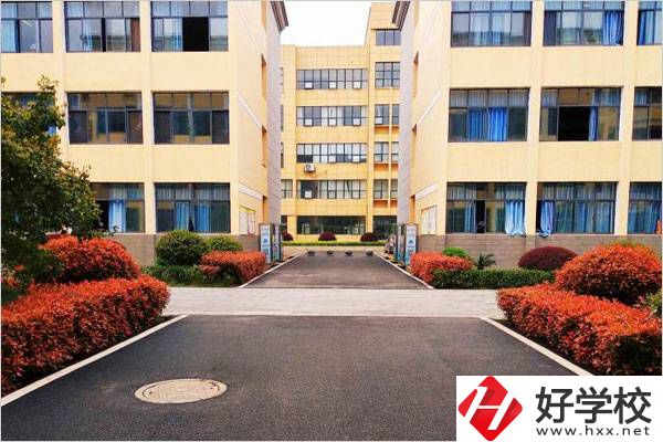 平江縣職校真的有“辣條”專業(yè)嗎？畢業(yè)能干什么？