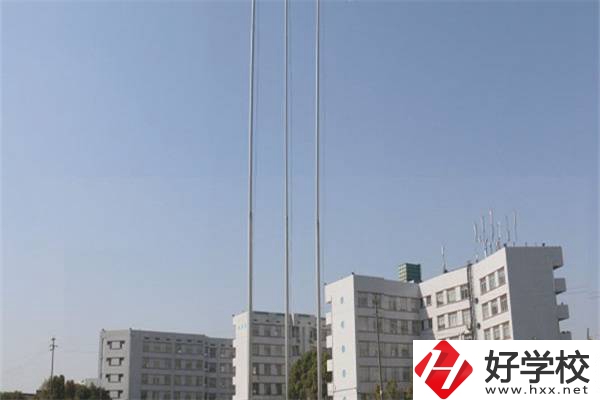 湖南有學(xué)煙花爆竹專業(yè)的職校嗎？這個(gè)專業(yè)怎么樣？