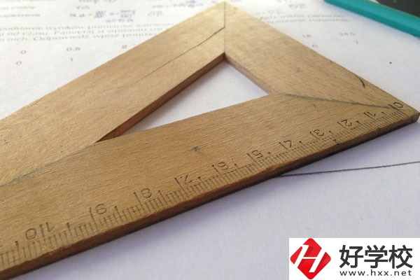 懷化市工業(yè)中等專業(yè)學校好不好？宿舍怎么樣？