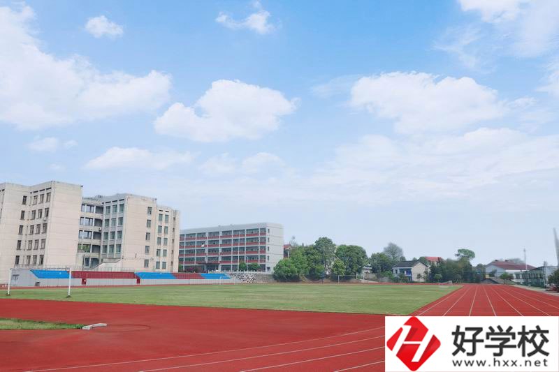 益陽(yáng)高級(jí)技工學(xué)校怎么樣？師資力量怎么樣？