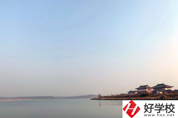 張家界汽修技校實力如何？學(xué)校生活環(huán)境怎么樣？