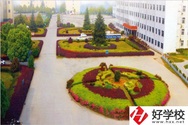 懷化職業(yè)技術(shù)學(xué)院怎么樣？有中職部嗎？