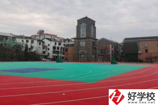 長(zhǎng)沙科技工程學(xué)校有什么招生專(zhuān)業(yè)？學(xué)費(fèi)貴嗎？
