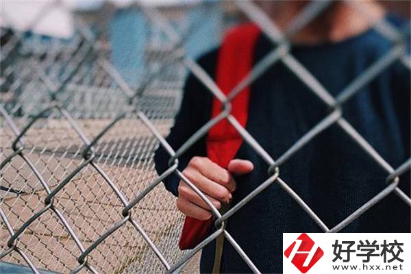在湖南讀高中和讀職高有什么不同？職高生有什么優(yōu)勢？