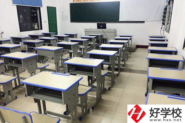 株洲英泰軟件工程技術(shù)學(xué)校有哪些專業(yè)和專業(yè)方向？