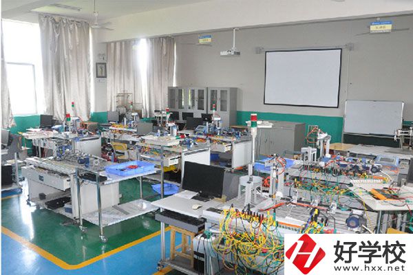 懷化工業(yè)中等專業(yè)學校值得去讀嗎？開設(shè)有哪些專業(yè)？