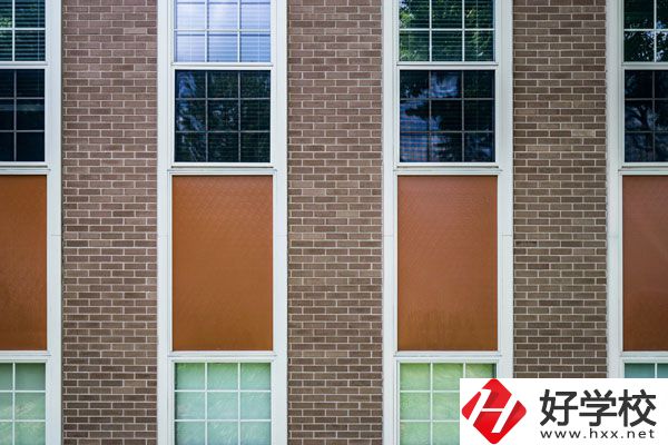 資興市職業(yè)中專環(huán)境好不好？宿舍怎么樣？