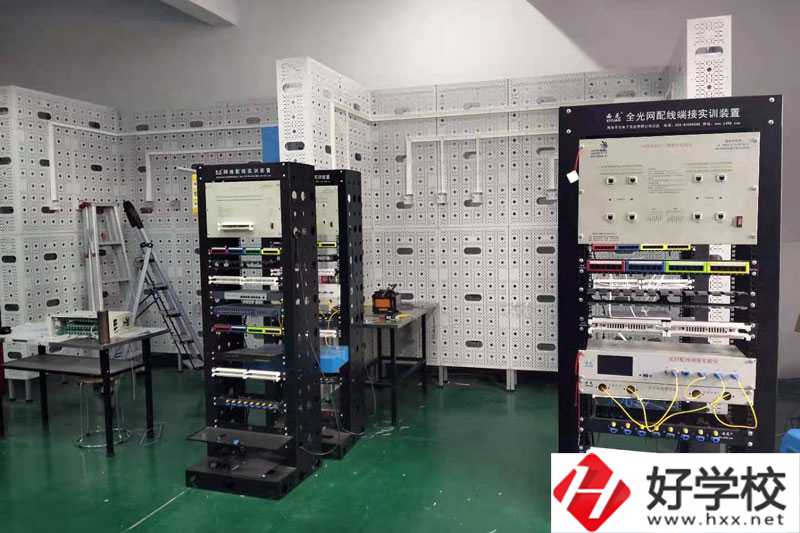 岳陽市第一職業(yè)中專學校實訓(xùn)室