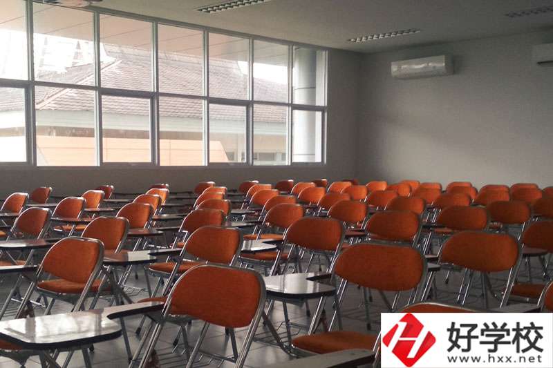 岳陽(yáng)富岳科技職業(yè)學(xué)校怎么樣？環(huán)境如何？