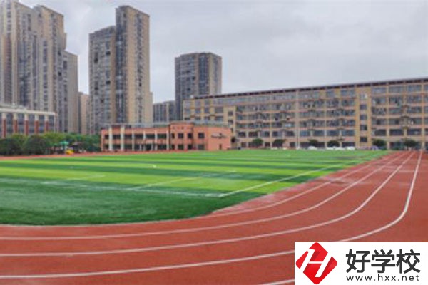 長沙市經(jīng)開中等職業(yè)技術(shù)學(xué)校收費(fèi)標(biāo)準(zhǔn)怎么樣？