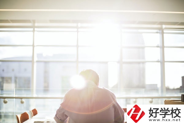 永興縣職業(yè)中專學校航空服務專業(yè)怎么樣？