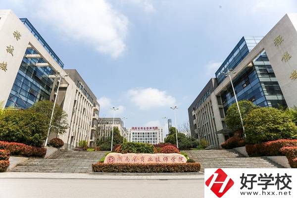 株洲比較好的廚師培訓學校有哪些？烹飪專業(yè)好就業(yè)嗎？
