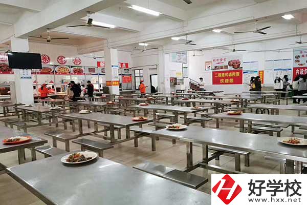衡陽(yáng)市瀟湘衛(wèi)生中等專(zhuān)業(yè)學(xué)校