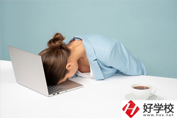 畢業(yè)后在長沙讀中專學(xué)校，該如何選擇專業(yè)呢？
