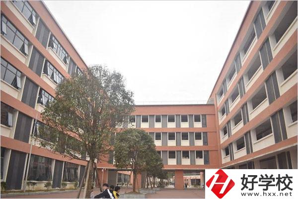 湘西學什么專業(yè)好就業(yè)？有什么學校推薦？