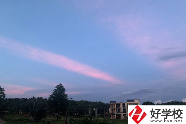 益陽(yáng)市第一職業(yè)中專學(xué)校的專業(yè)就業(yè)前景如何？