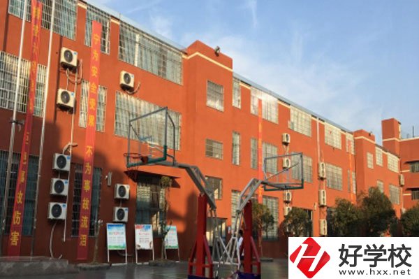 長沙市英藍(lán)中等職業(yè)學(xué)校怎么樣？收費(fèi)標(biāo)準(zhǔn)如何？