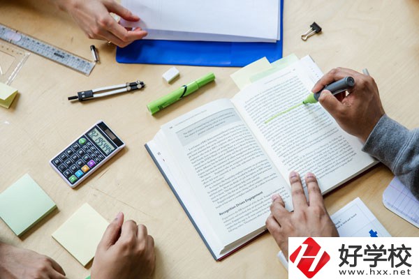 女生在衡陽讀衛(wèi)校怎么樣？有前途嗎？