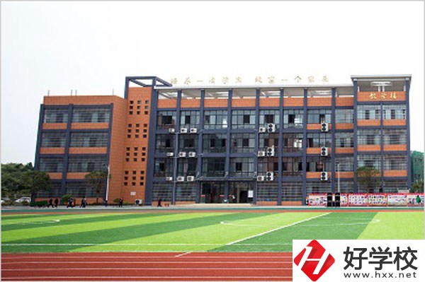 鳳凰縣職業(yè)中專學(xué)校實(shí)力如何？就業(yè)前景怎么樣？