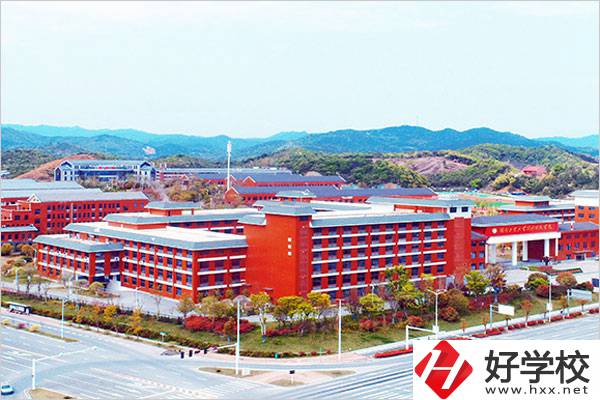 湖南省陶瓷技師學(xué)院有什么樣的辦學(xué)特色？