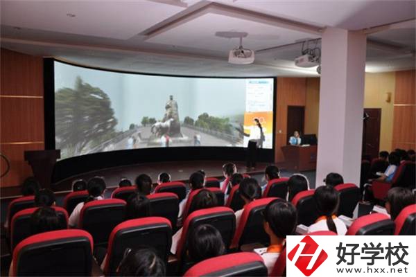 長沙市望城區(qū)職業(yè)中等專業(yè)學校的辦學條件如何？