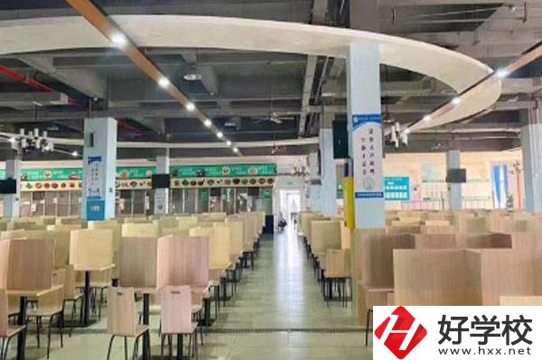 長(zhǎng)沙經(jīng)貿(mào)職業(yè)中專有哪些招生專業(yè)？學(xué)費(fèi)是多少？