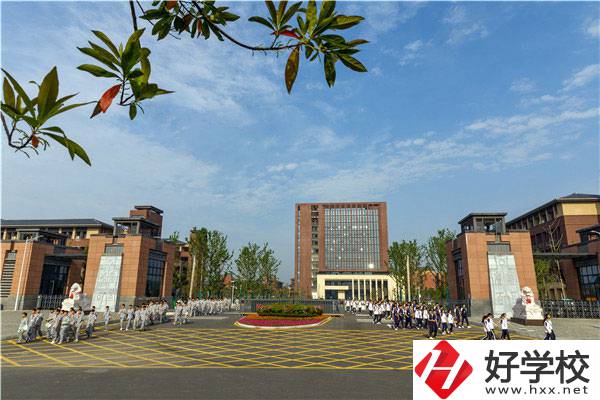 常德汽車機(jī)電學(xué)校的學(xué)校設(shè)施怎么樣？就業(yè)前景如何？