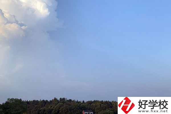 醴陵陶瓷煙花職業(yè)技術(shù)學校怎么樣？特色專業(yè)是什么？