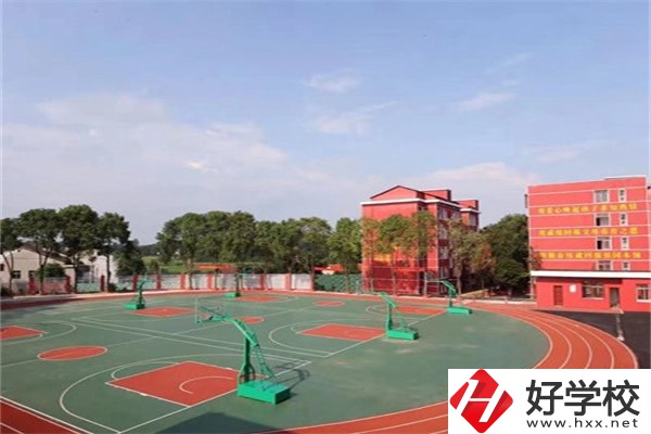 岳陽湘陰縣中山職業(yè)技術學校好不好？