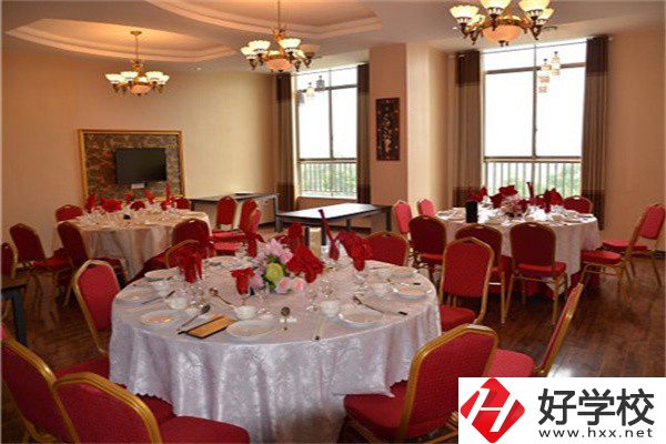 益陽(yáng)旅游管理的中職有哪些？專(zhuān)業(yè)就業(yè)前景如何？