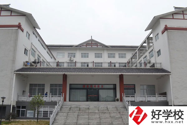 張家界地區(qū)中職學(xué)校少數(shù)民族學(xué)生可以報(bào)考嗎？